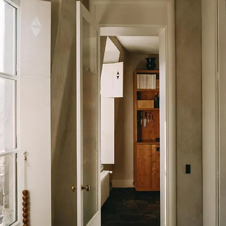 Famous Parisian Designer's Pied-a-terre In Le Marais * Paris